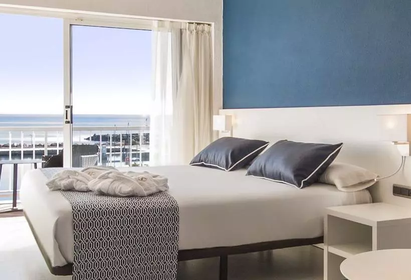 سوییت جونیور با چشمانداز دریا, Catalonia del Mar - Adults Only