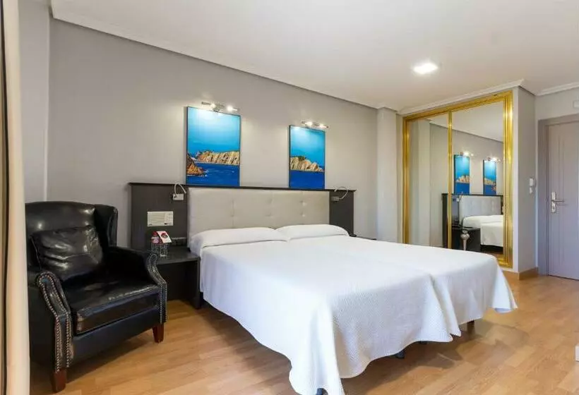 اتاق استاندارد یک نفره, Chateau La Roca