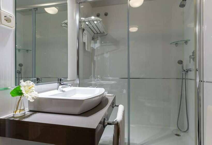 スタンダードルーム, Chateau La Roca