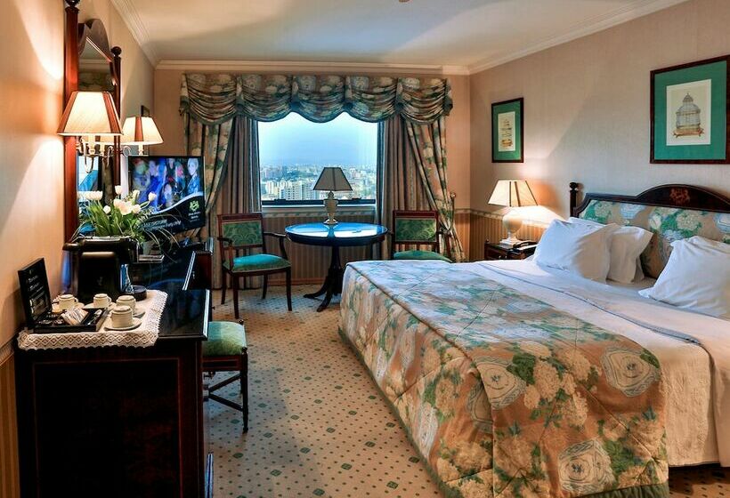 سوییت, Dom Pedro Lisboa