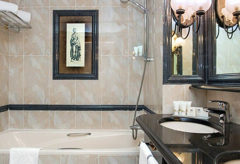 اتاق کلاسیک, Dom Pedro Lisboa