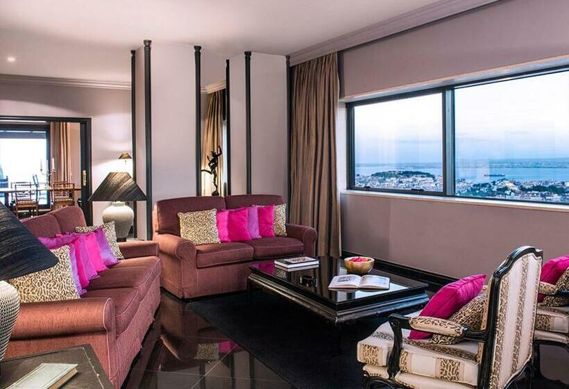 سوئیت پنت هاوس, Dom Pedro Lisboa