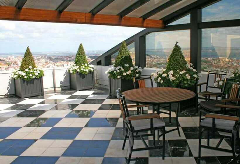 سوئیت پنت هاوس, Dom Pedro Lisboa