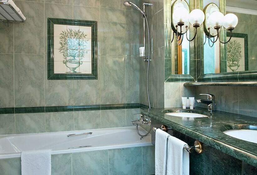 اتاق استاندارد با چشمانداز رودخانه, Dom Pedro Lisboa