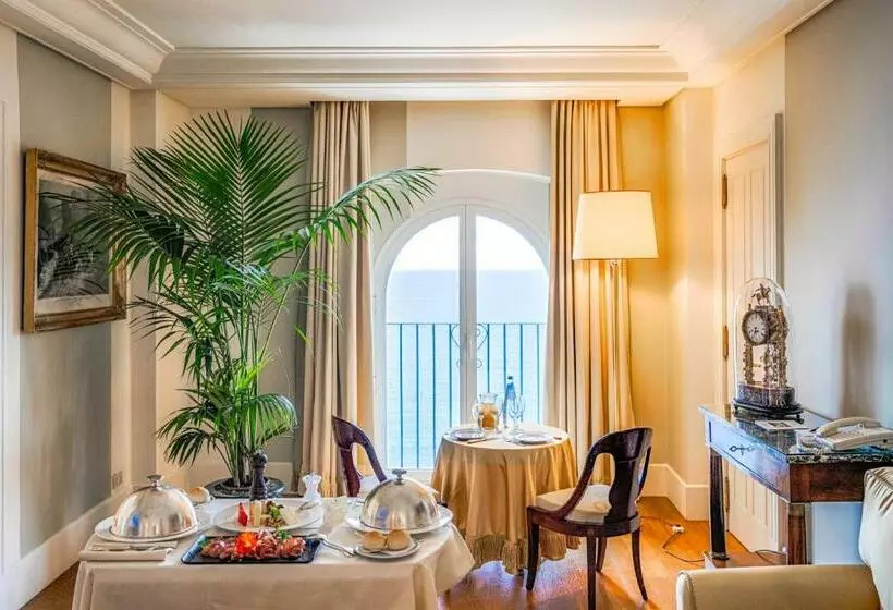 Sviitti Merinäkymä, Excelsior Palace Portofino Coast