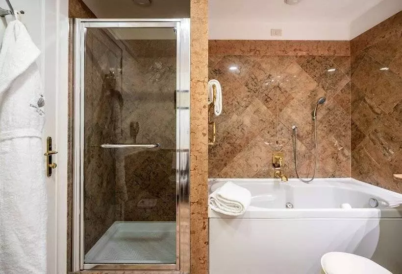 Sviitti Merinäkymä, Excelsior Palace Portofino Coast