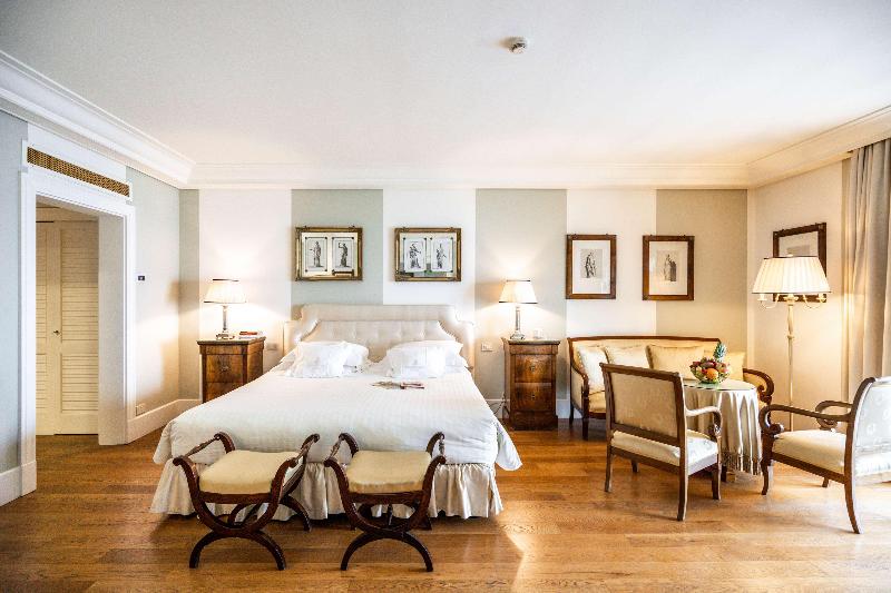 سوییت با چشم‌انداز دریا, Excelsior Palace Portofino Coast