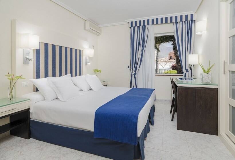 اتاق خانوادگی, H10 Las Palmeras