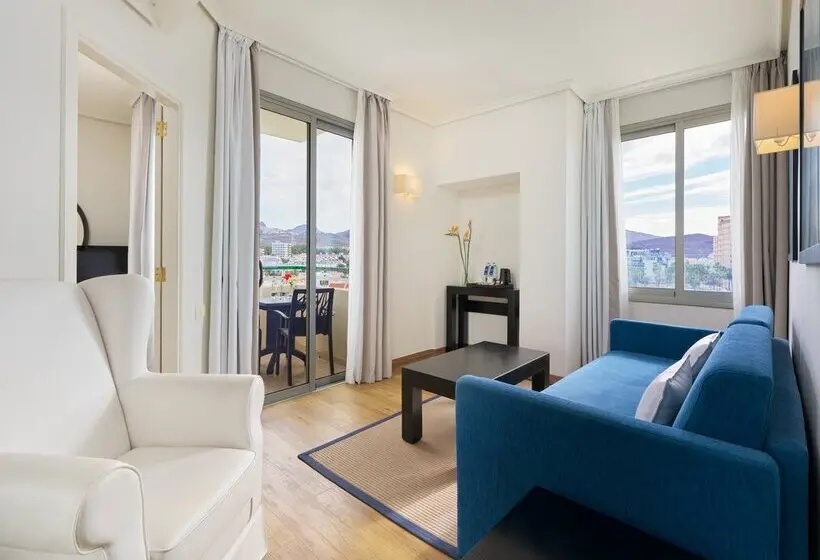 سوییت جونیور, H10 Las Palmeras