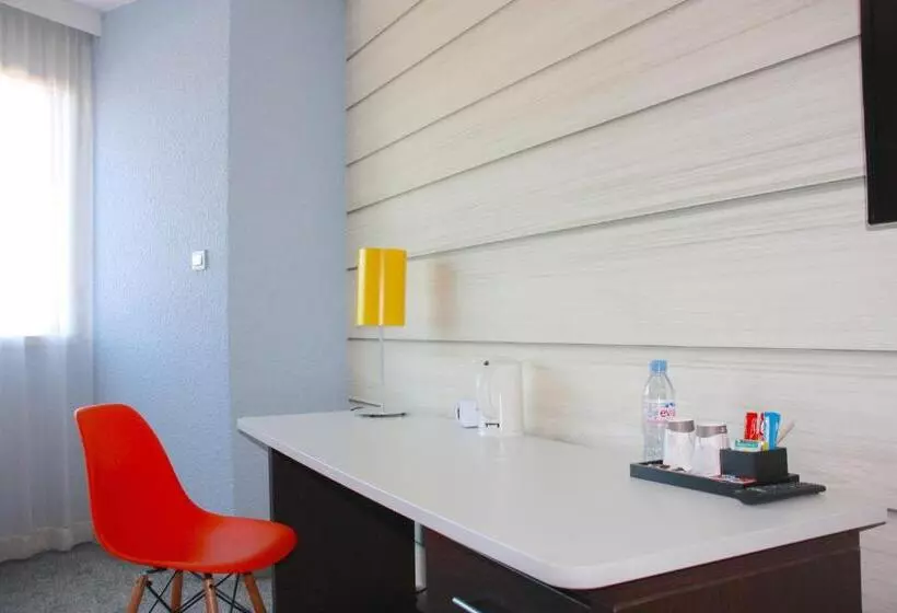 اتاق استاندارد, Ibis Styles Toulon La Seynesurmer