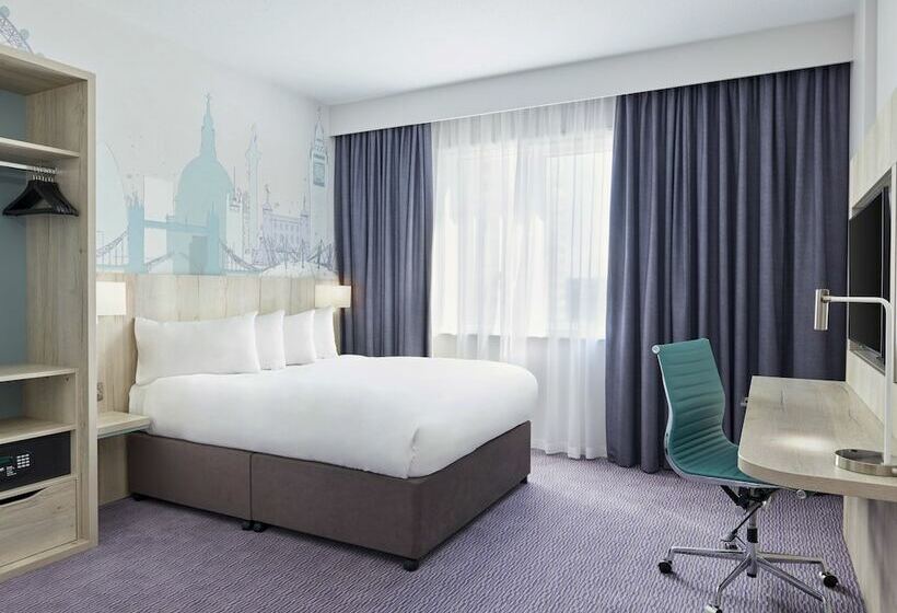 Номер Superior, Leonardo London Croydon