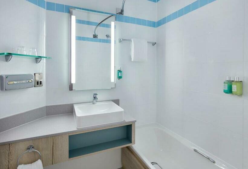 Номер Стандарт Трехместный, Leonardo London Croydon