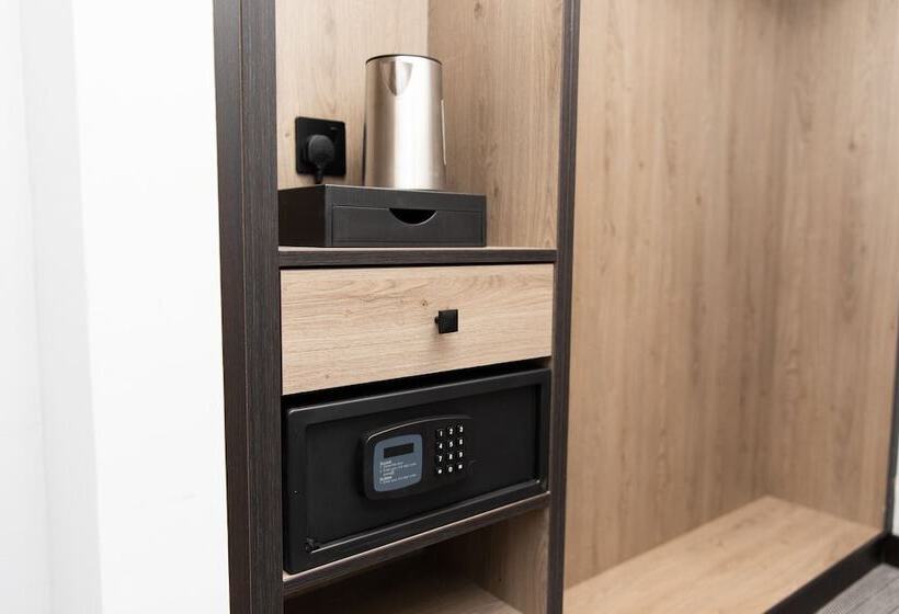 스탠다드 룸, Princes Square