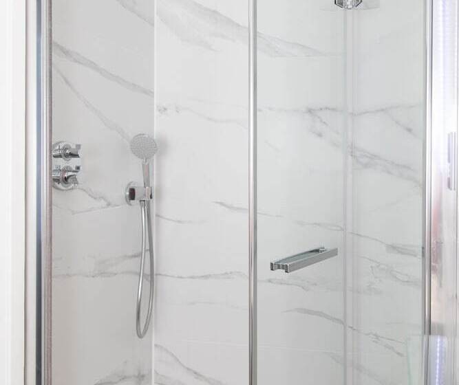 4인용 스탠다드 룸, Princes Square