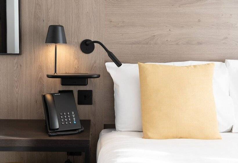 Четырехместный Номер Стандарт, Princes Square