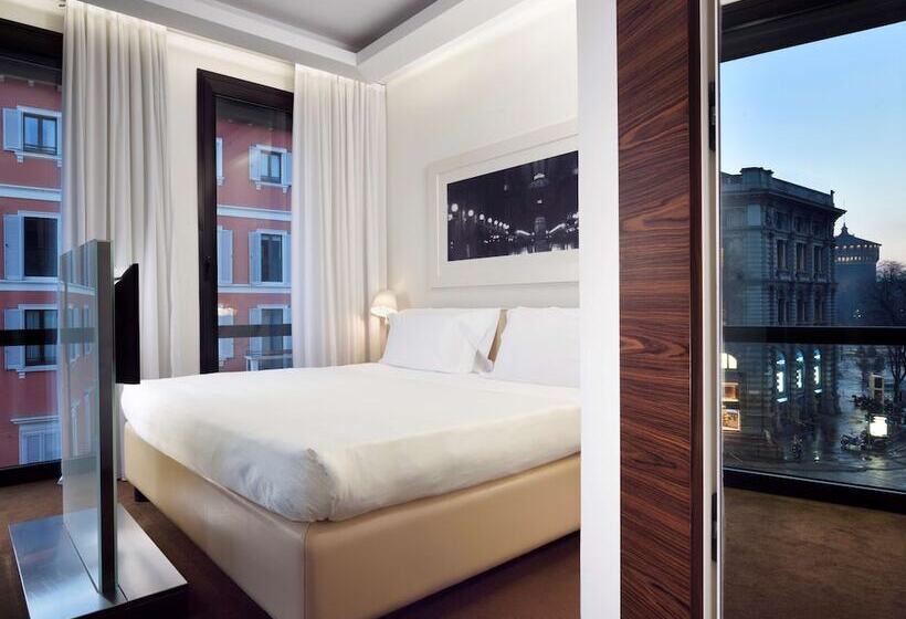 سوییت جونیور, Unahotels Cusani Milano
