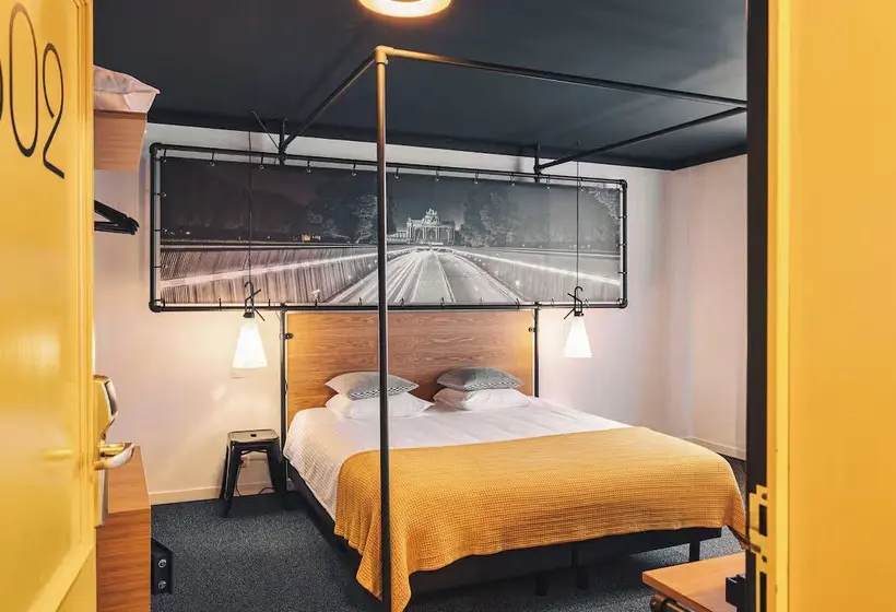 اتاق استاندارد, Zoom