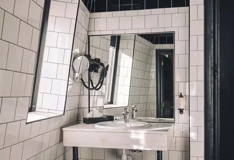 اتاق استاندارد, Zoom