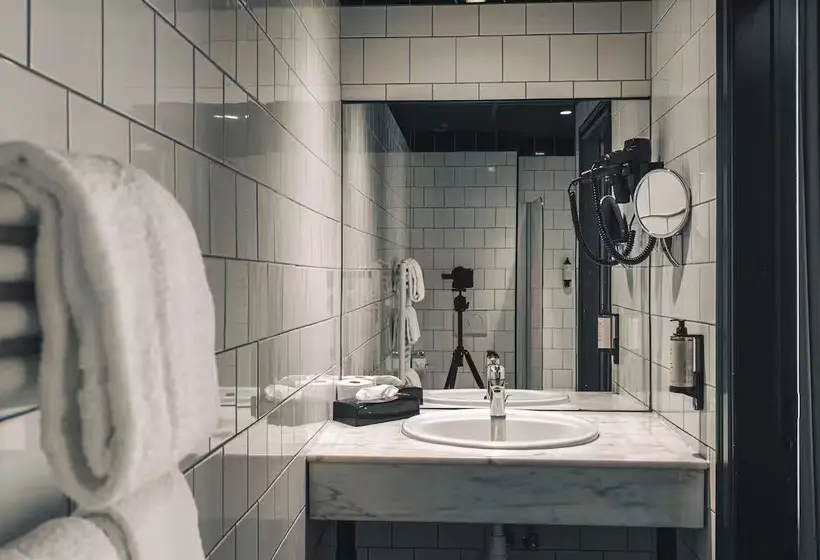 اتاق استاندارد, Zoom