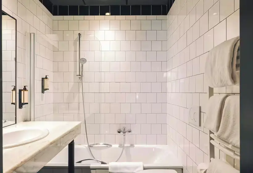 اتاق لوکس, Zoom