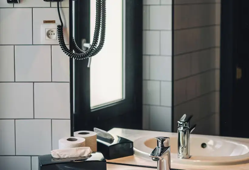 اتاق لوکس, Zoom