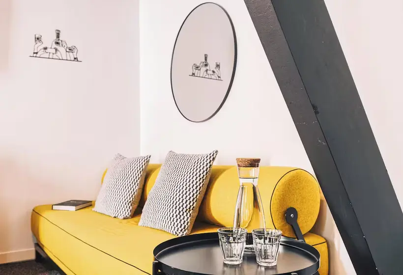 اتاق لوکس, Zoom