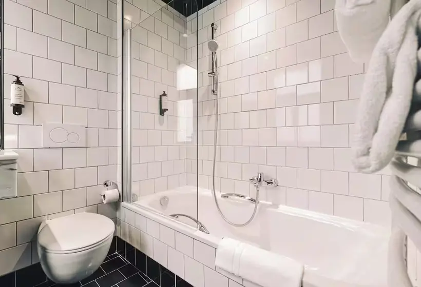 اتاق لوکس, Zoom