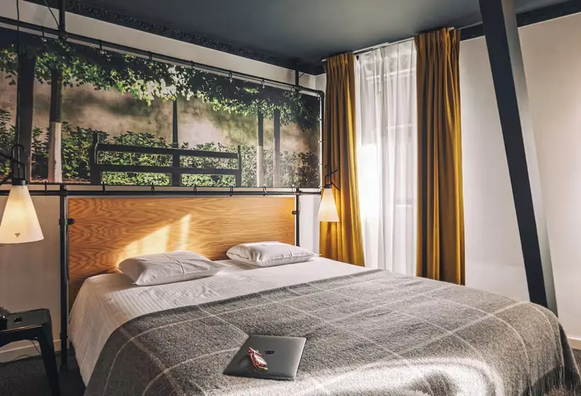 اتاق لوکس, Zoom