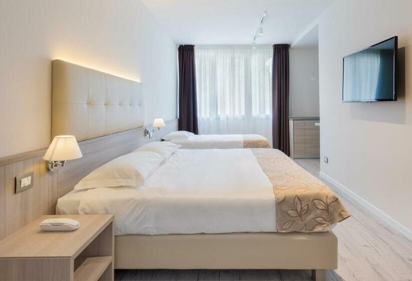 اتاق خانوادگی, Delfino Venezia Mestre