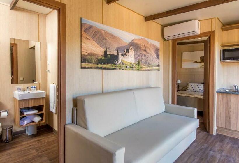 بانگلوی لوکس, Magic Robin Hood