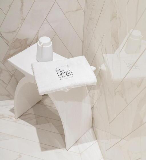 اتاق استاندارد با تخت بزرگ, Au Clos Du Lac