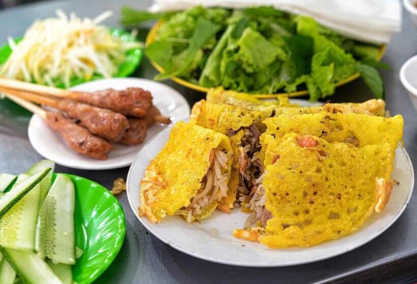 اتاق لوکس با چشم‌انداز باغ, Bespoke Villa Hoian