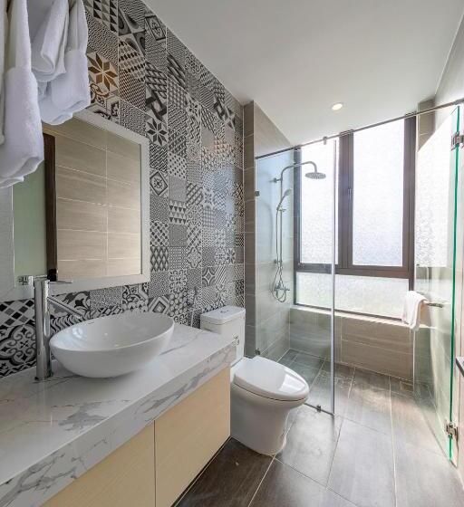 اتاق لوکس با چشم‌انداز باغ, Bespoke Villa Hoian