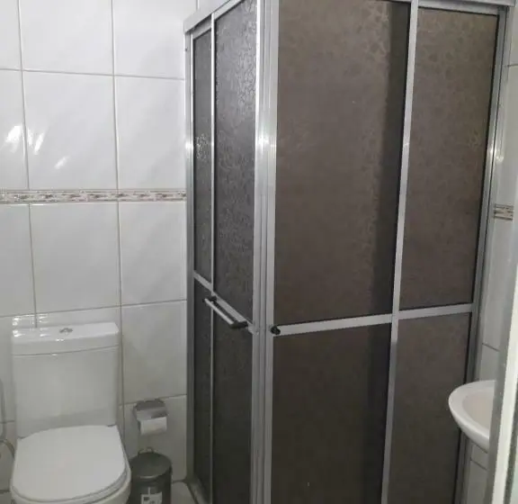 Standard-huone, Athenas E Convenções