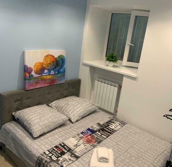 اتاق استاندارد, Underground Hostel