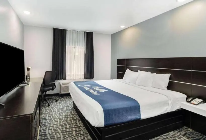 身障者適用キングサイズベッドルーム, Days Inn & Suites By Wyndham Horn Lake Memphis Graceland