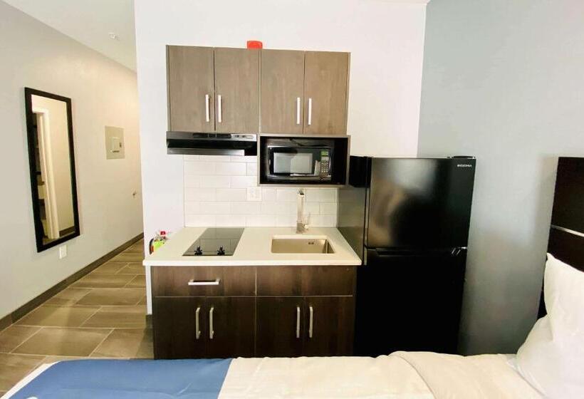 חדר סטנדרט, Days Inn & Suites By Wyndham Horn Lake   Memphis Graceland