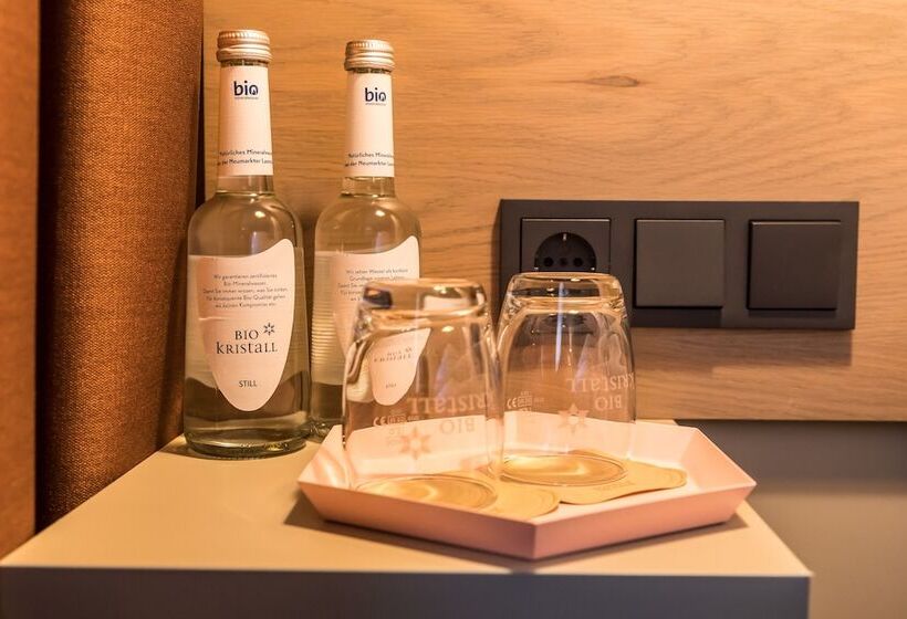 수피리어 룸, Einsmehr