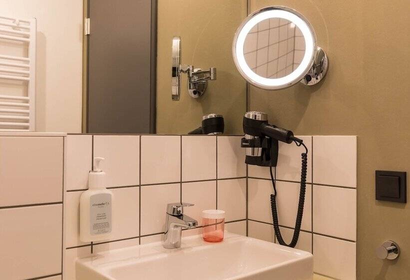 스탠다드 스튜디오, Einsmehr