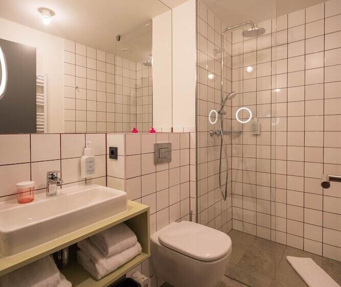 디럭스 스튜디오, Einsmehr