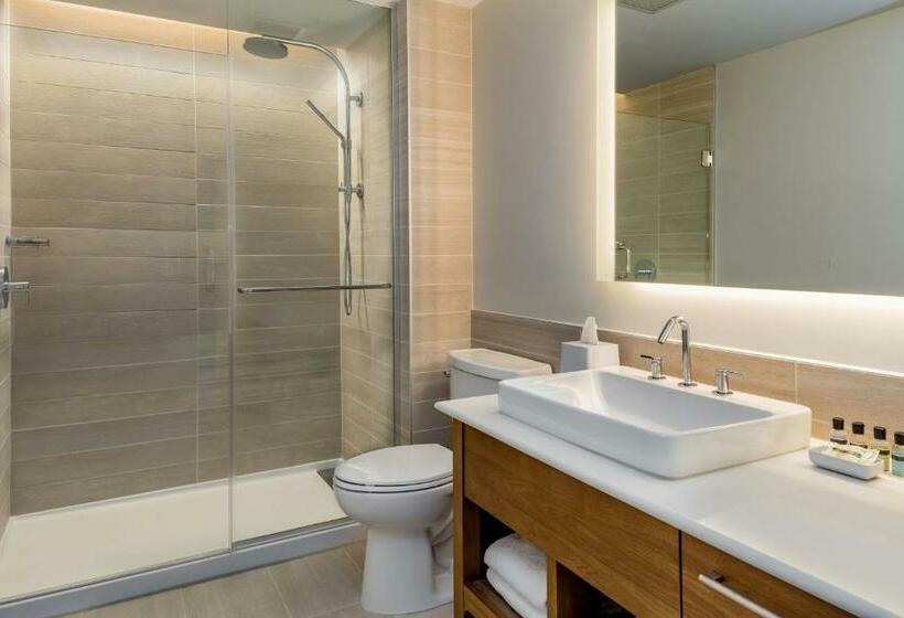 سوئیت با تخت بزرگ, Element Bend