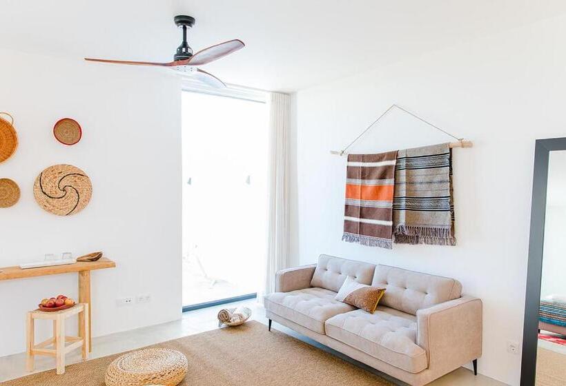 Superior suite with lake view, Montimerso Skyscape Countryhouse