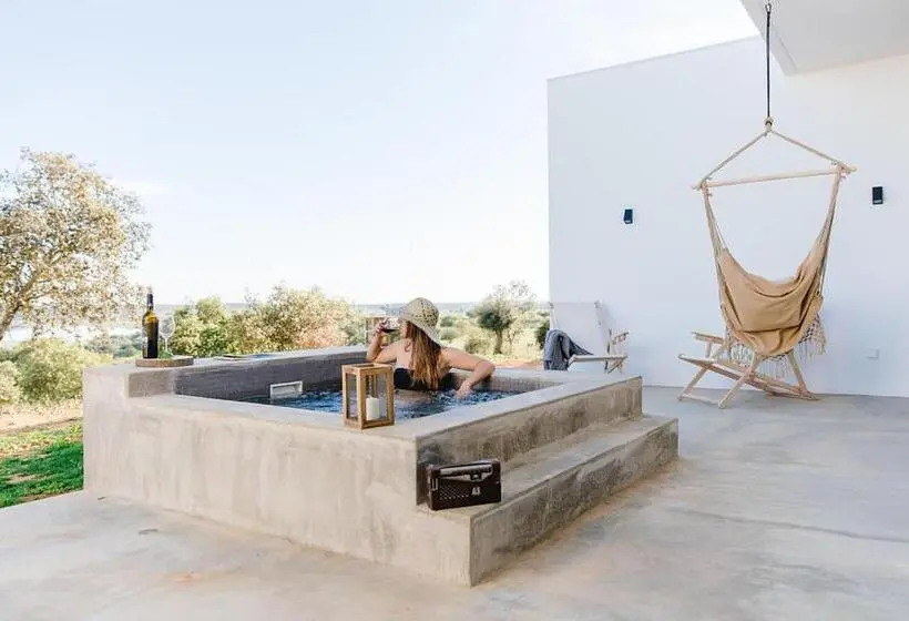 Superior suite with lake view, Montimerso Skyscape Countryhouse