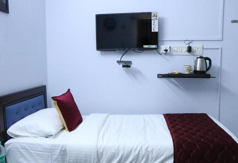 Standardrum Bergsutsikt, Nkc Airport