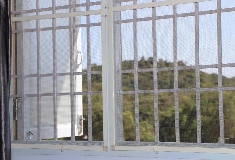 Standardrum Bergsutsikt, Nkc Airport