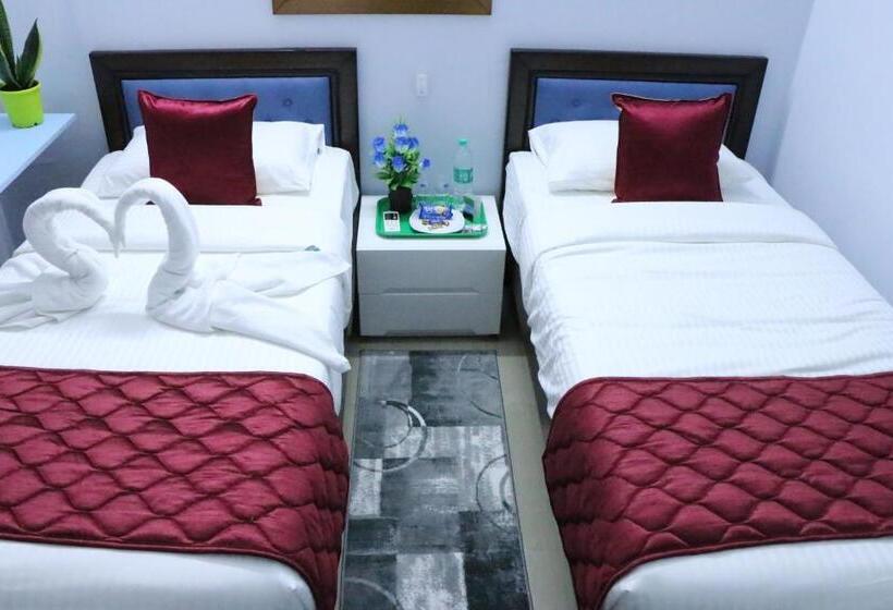 Standardrum Bergsutsikt, Nkc Airport