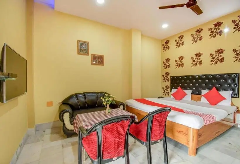 デラックストリプルルーム, Super Hotel O Priyal Amrit Sagar