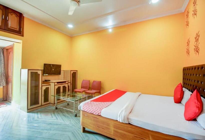 Трехместный Номер Deluxe, Super Hotel O Priyal Amrit Sagar