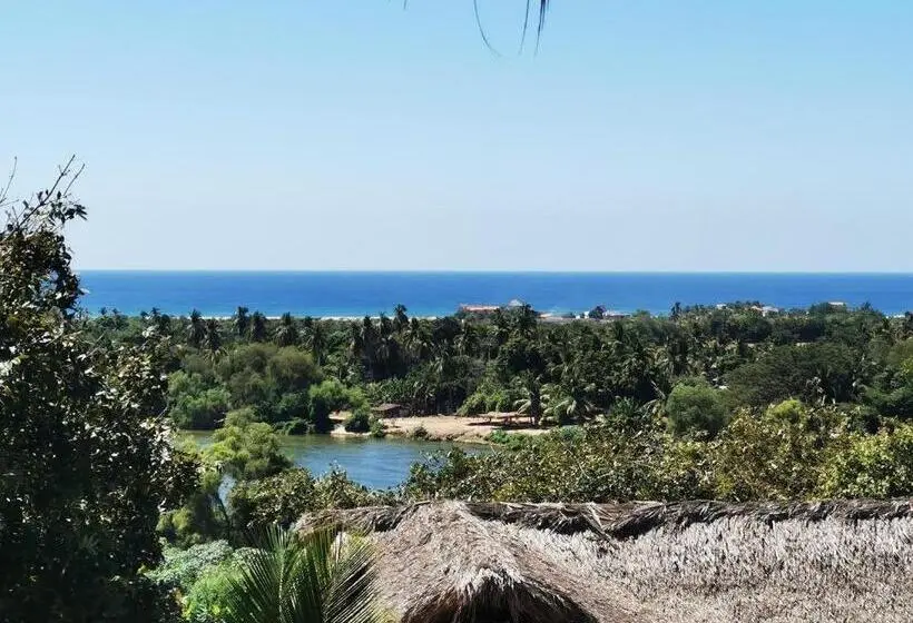 اتاق استاندارد با سرویس بهداشتی مشترک, Casa Sobek