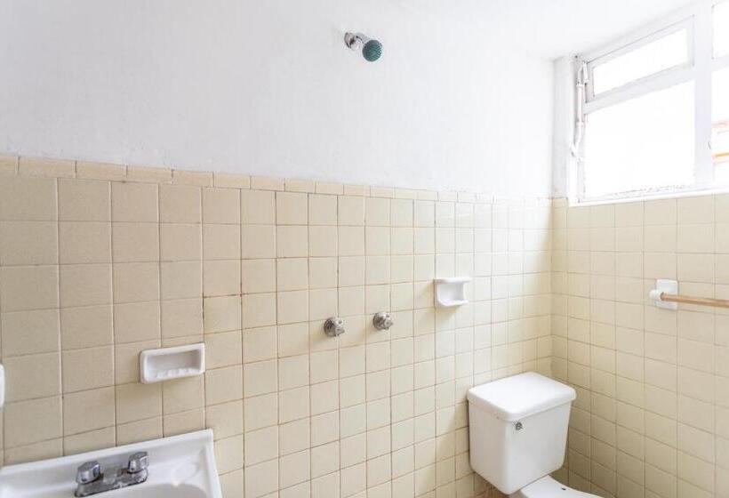 Пятиместный Стандартный Номер, Emperador